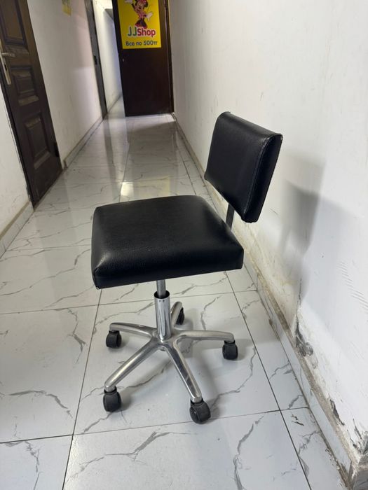 Срочно продам  для салона