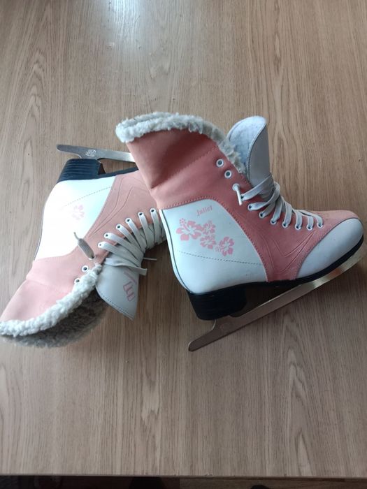 Коньки женские ф.