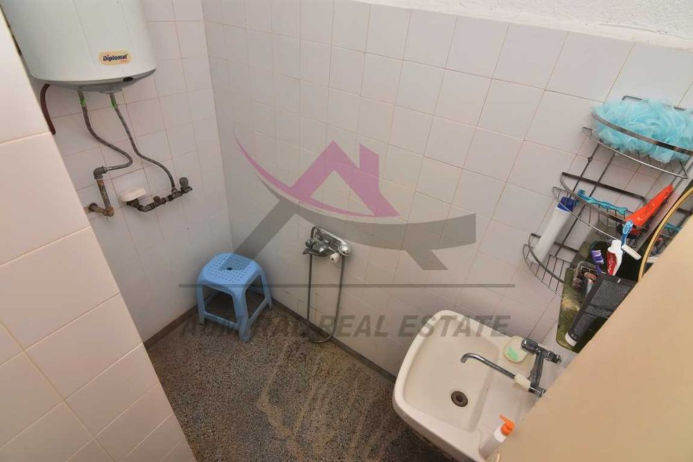 Продава се Тристаен апартамент в Варна, Цветен квартал - 80 кв.м за 1850 €/кв.м - Снимка #3