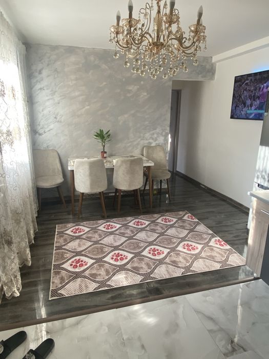 Vand apartament 3 camere