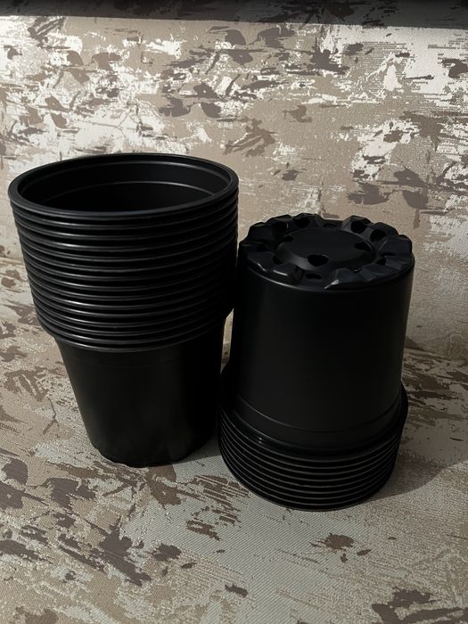 Кръгла работна саксия за разсад 1.5л (мека пластмаса)