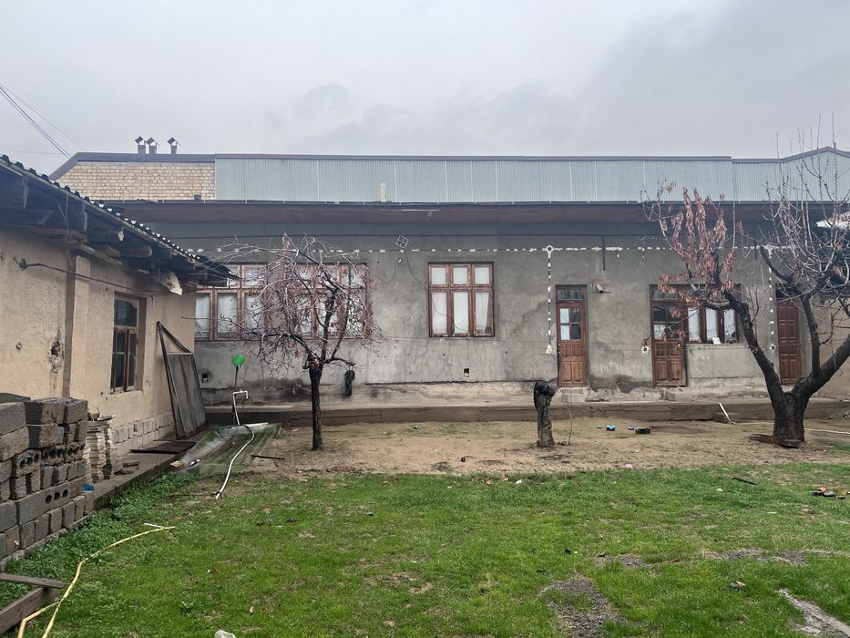 Quruq yer sotiladi