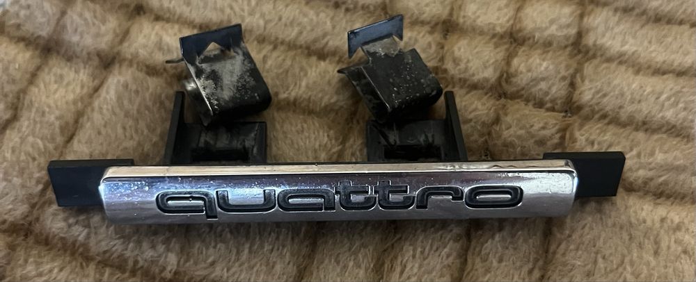 Шильдик _ Audi Allroad _ Кваттро