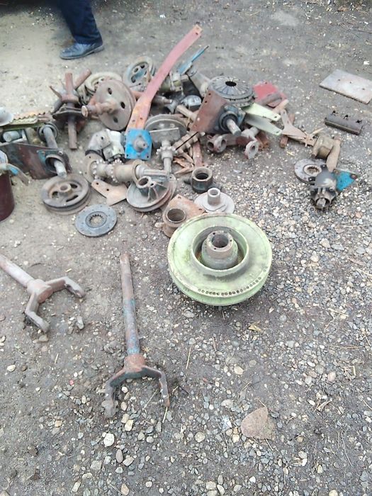 Vând piese vindrover e303 și tocătoare siloz e281c am o gama mare