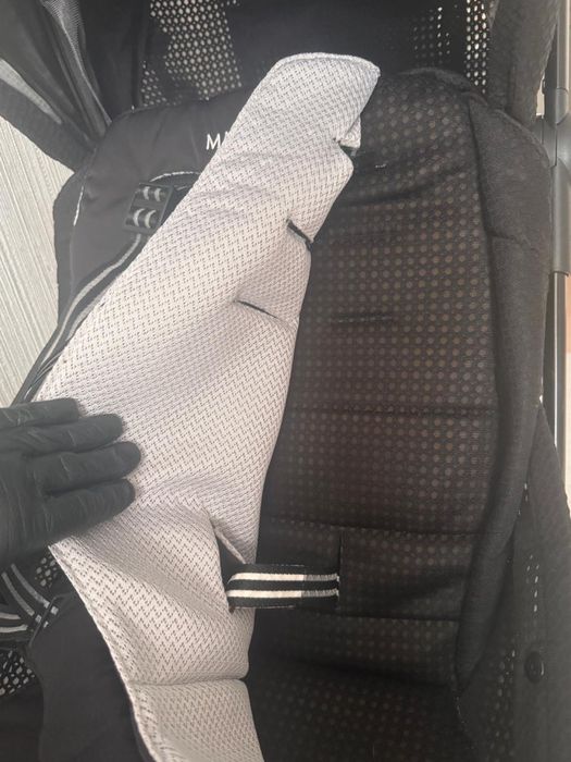 Коляска прогулочная Maclaren Atom