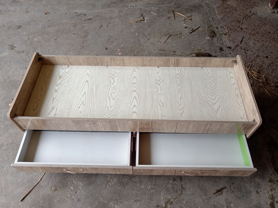 Bolalar yotoq divani va ishvaneri ikkalsai kamplekt