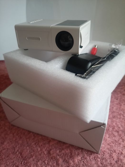 Продам новый проэктор