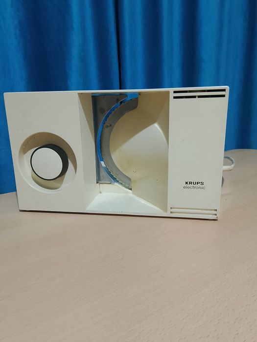 Продам хлеборезку