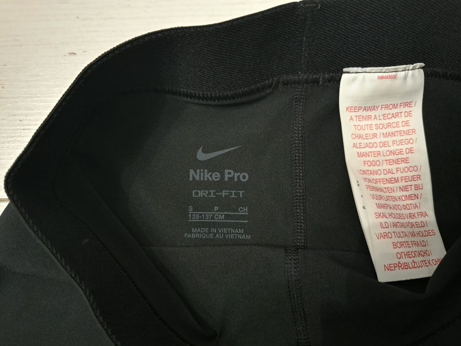Nike Pro-Ориг. Детски клин Нов!!!