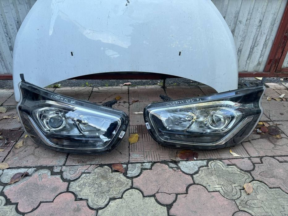 Far stanga dreapta / capota Ford Transit Custom Facelift