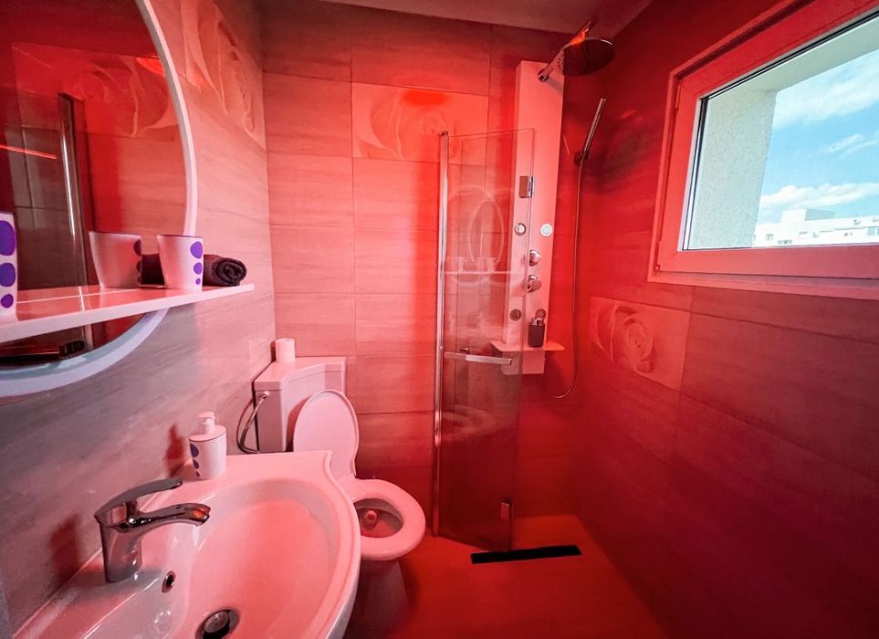 Apartament cu Jacuzzi și leduri ambientale