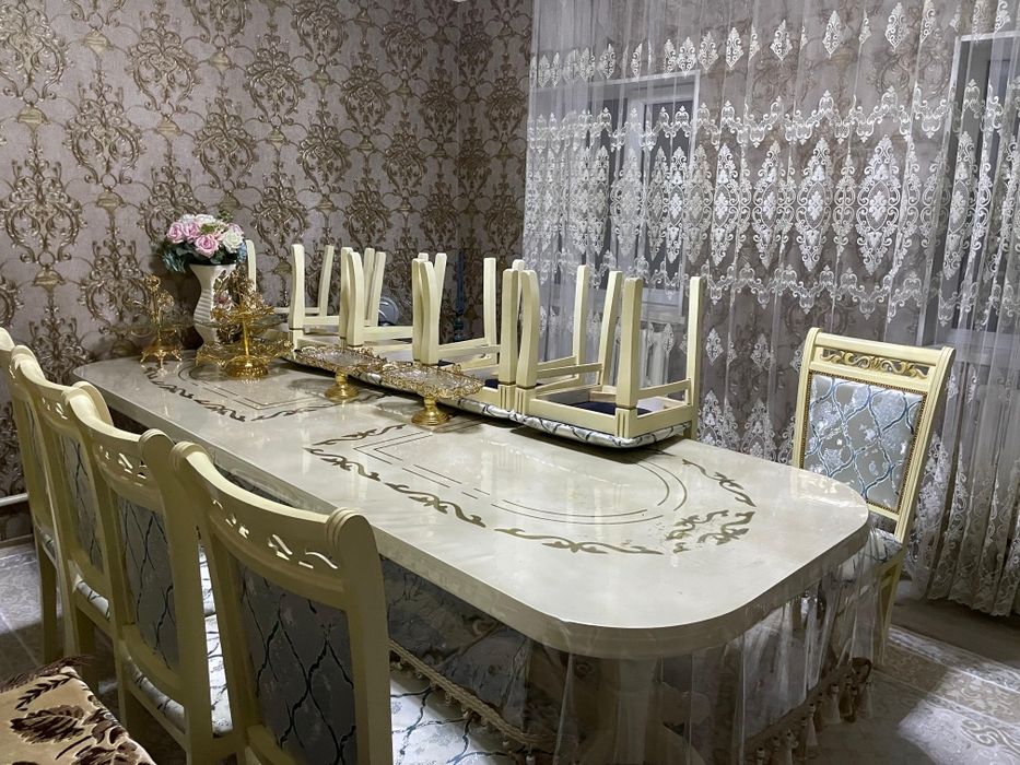 Продам стол стулья в хорошем состоянии