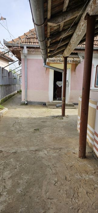 Vând casa cu teren în Simian