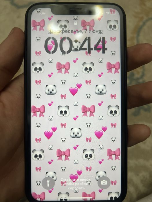 Продается iPhone XR