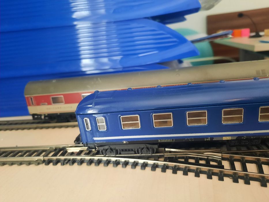 Oportunitate - Vagon bleumarin calatori similar tren rapid si accelerat  CFR  anii 2000