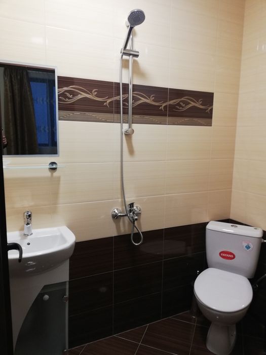 Дава се под наем Тристаен апартамент в Сапарева баня - 80 кв.м за 714 € - Снимка #1