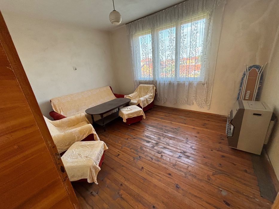 Продава се Къща в с. Звъничево, Област Пазарджик - 180 кв.м за 528 €/кв.м - Снимка #9
