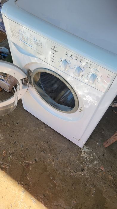 Kirmoshina indesit  yaxshi ishlidi