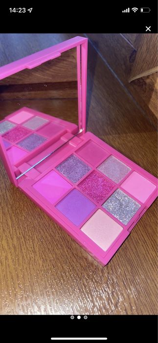 Тени для век