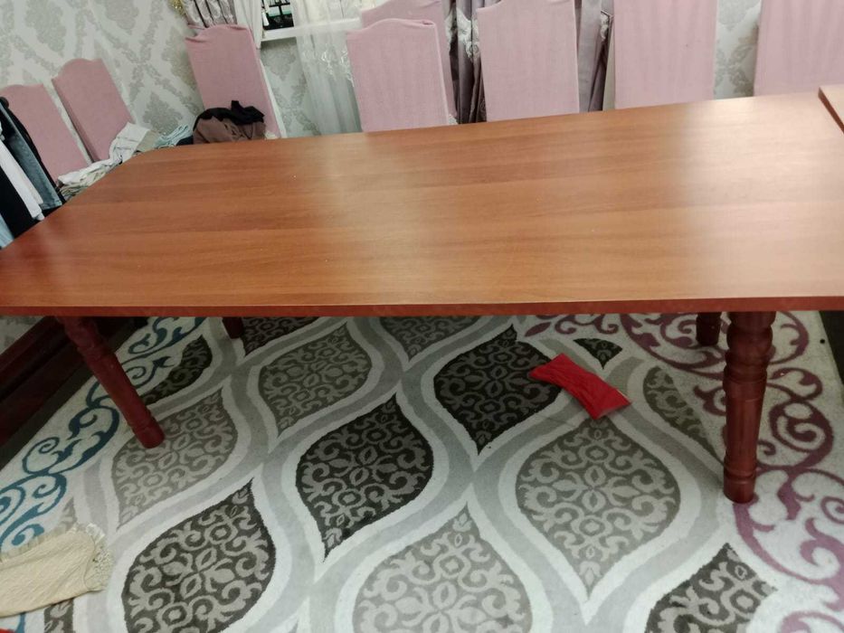 Стол для зала или холла