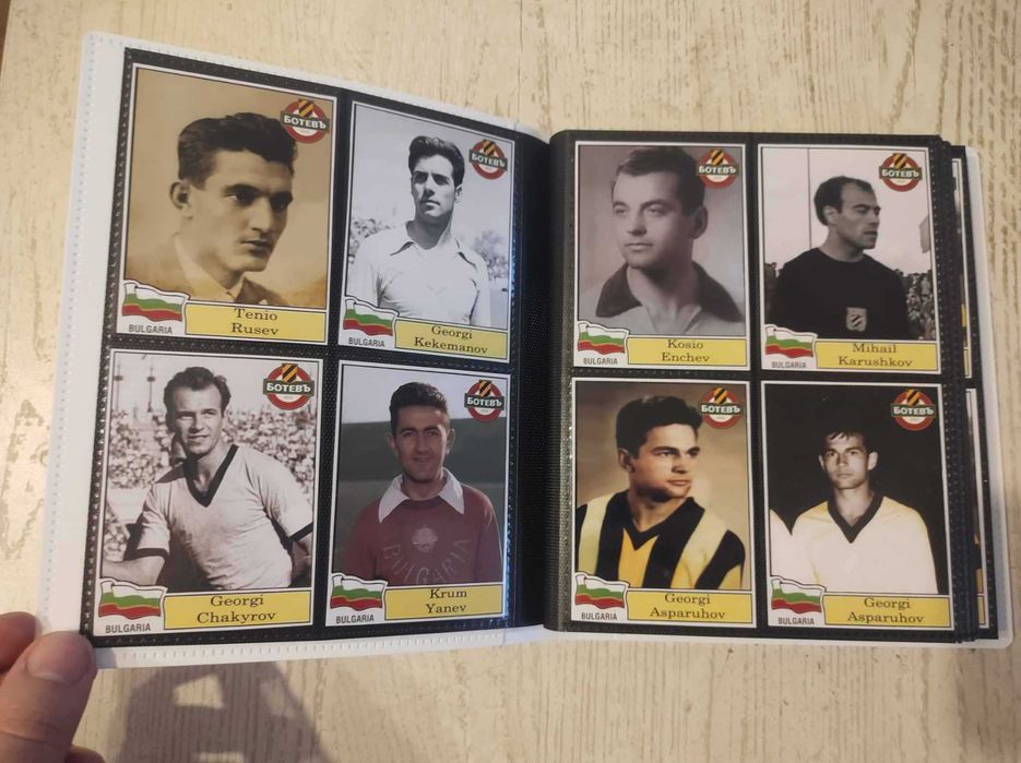 За колекционери: Албум със 160 картички на Ботев