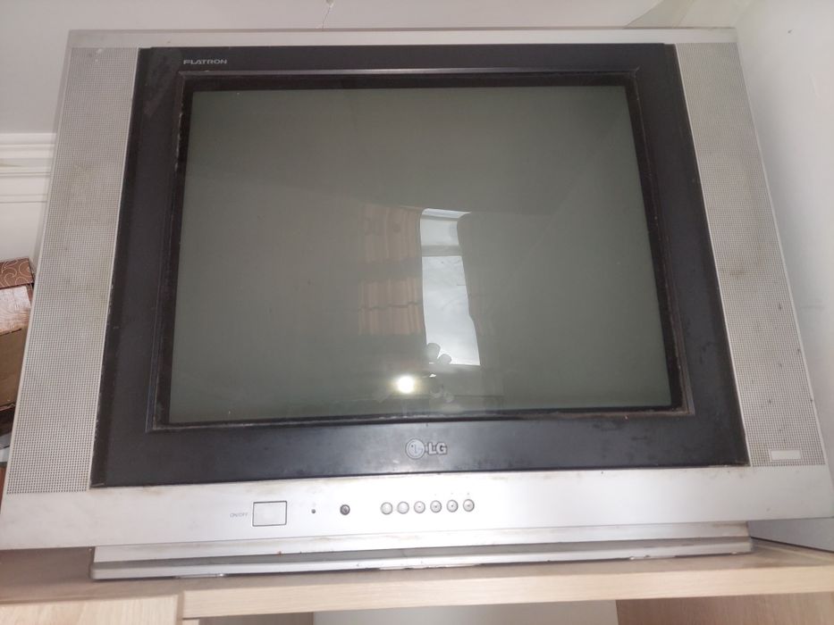 Продам телевизор