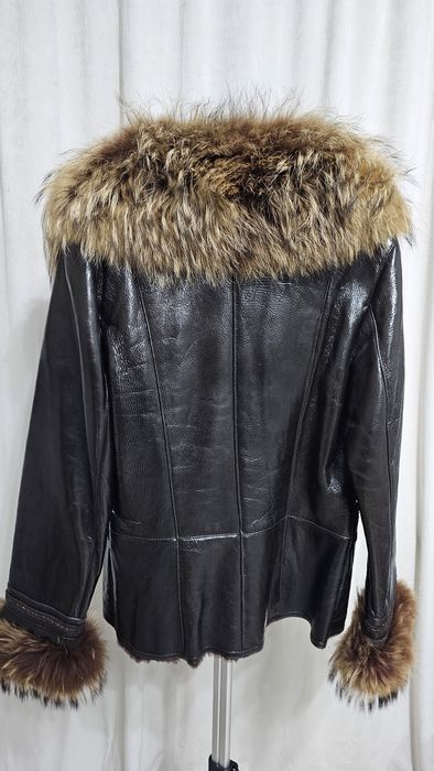 Cojoc piele, cu guler de blana de vulpe