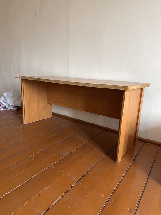 Стол для компьютера с комодом вместе, работы тяжелая прочная