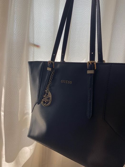 Geanta Guess Bleumarin