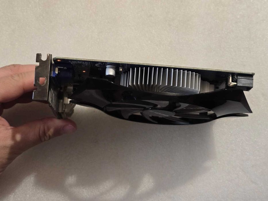 Placa video GIGABYTE GT 740 OC 2GB GDDR5 128bit (GV-N740D5OC-2GI) v2.0