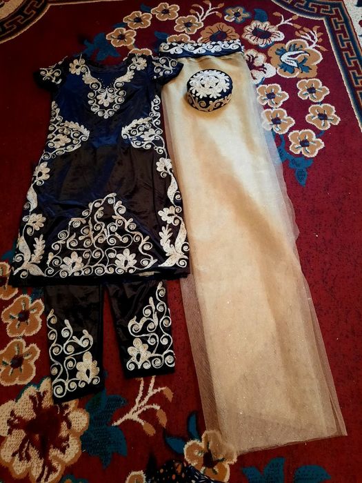 Ansambl Kelinlik libosi sotiladi. Aniq oladiganla yozsin