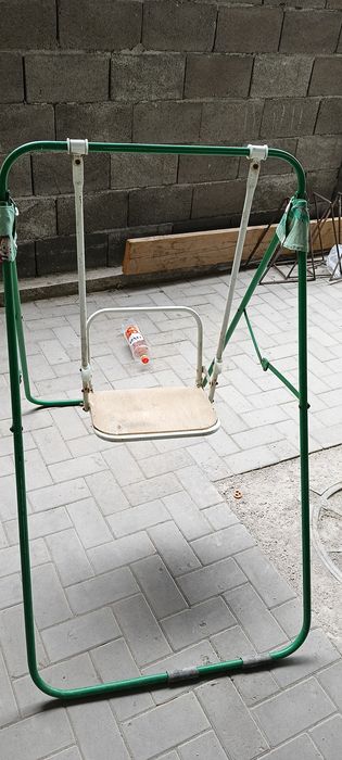 Продам детскую качелю