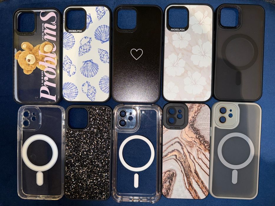 Vând iPhone 12 Black + Încărcător original și huse