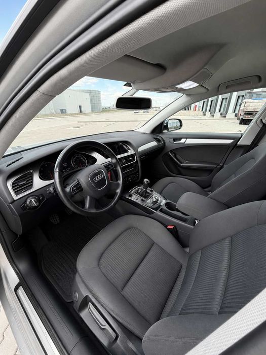Audi A4 B8 S line 2.0 TDI 2009 | 226.000 km REALI | Fără Accidente | Webasto | Navi | S line