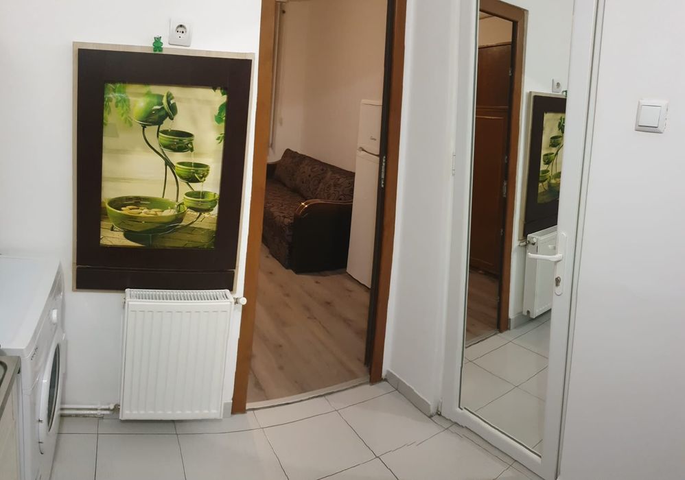 Inchiriez garsoniera in Brasov, zona Spitalul Judeten/ Închiriez garsonieră în Brașov, etaj 1
