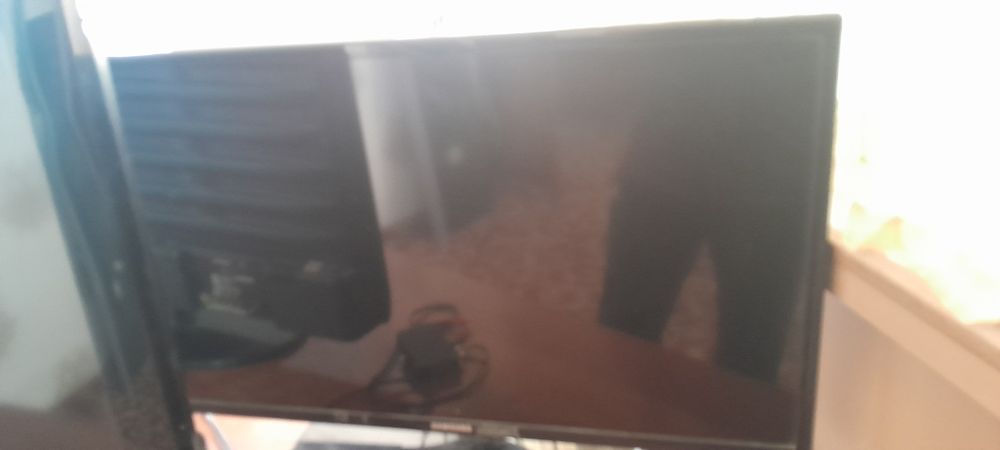 Samsung Tv  32 Smart emas oddiy Malayziya Org.