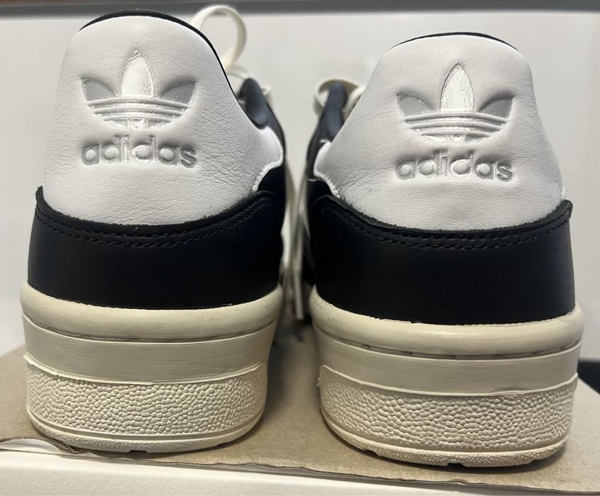 Оригинални маратонки Adidas Rivalry Consortium номер 42