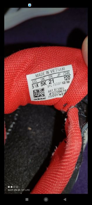 Adidași copiii.In stare foarte buna