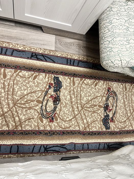 Продам ковровую дорожку палас