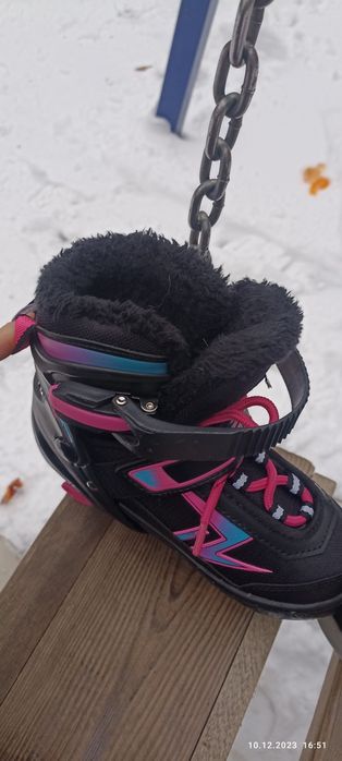 Продам детские коньки