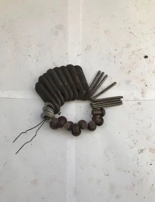 Cutite pentru cositoare si cutite pentru freza