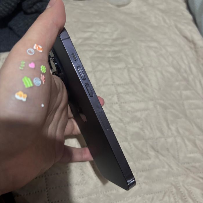 IPhone 14 pro deep purple