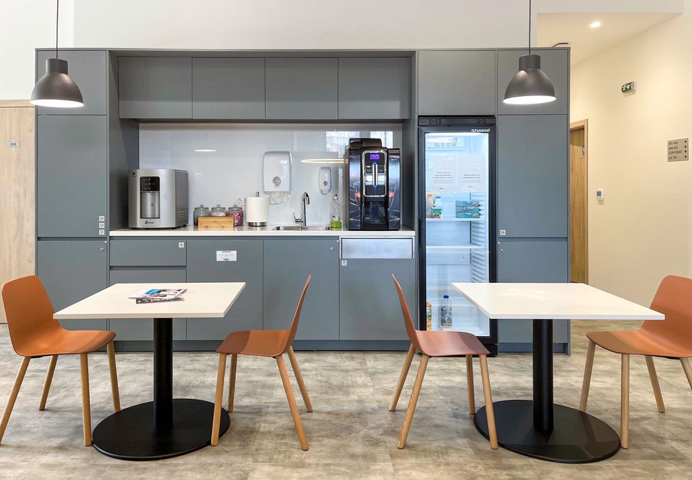 Работете по-продуктивно в споделено офис пространство в Regus Kameniza