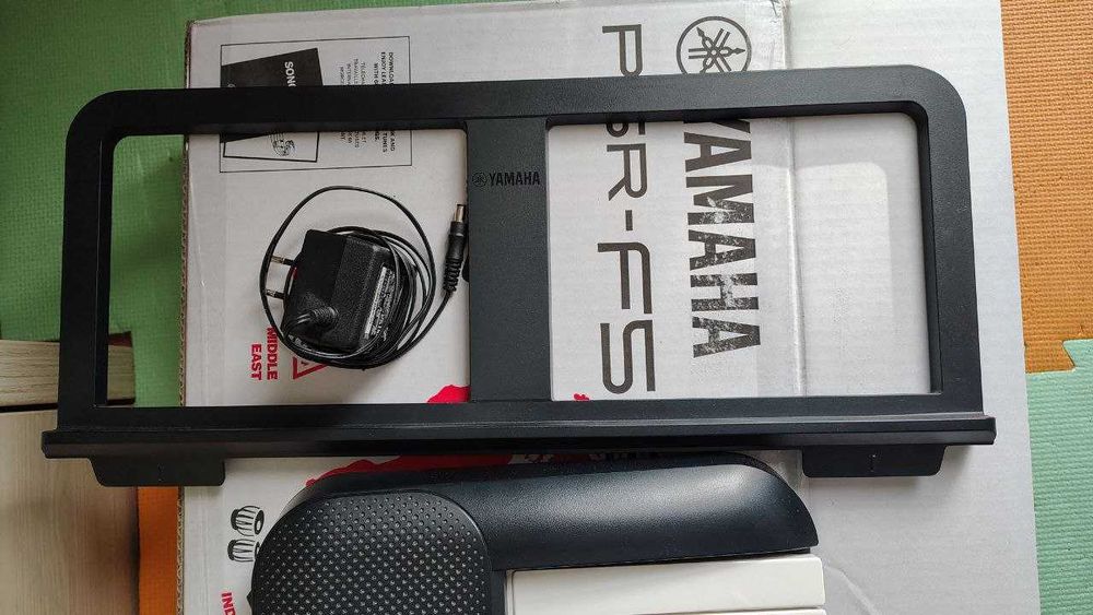 Pian electronic YAMAHA PSR-F52 fara dinamica