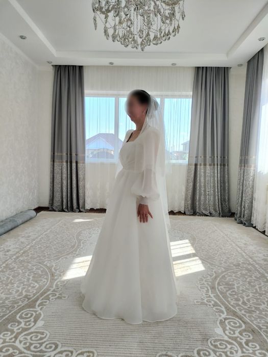 Продам свадебный платья