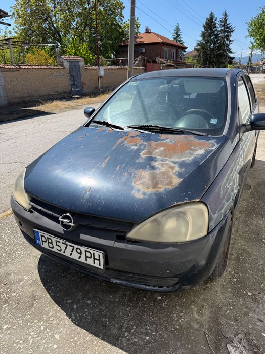 Opel Corsa C 1.2 2002 в движение