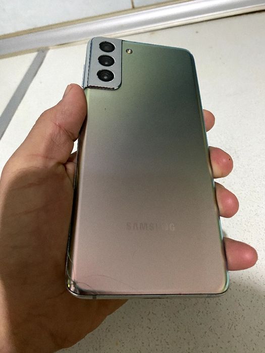 S21 plus sotila xolati yaxwi usta kormagan karobka yo pasport beriladi