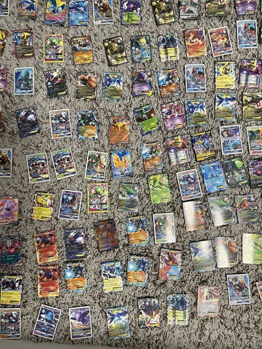 Colectie de carti Pokemon