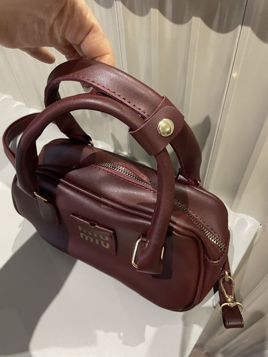 Geanta Miu Miu  visinie