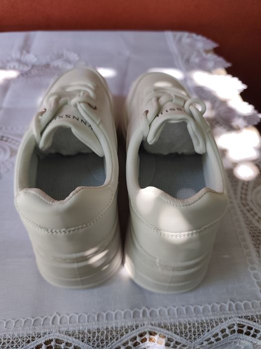 Adidași / Pantofi sport damă albi cu platformă – NOI, mărimea 41